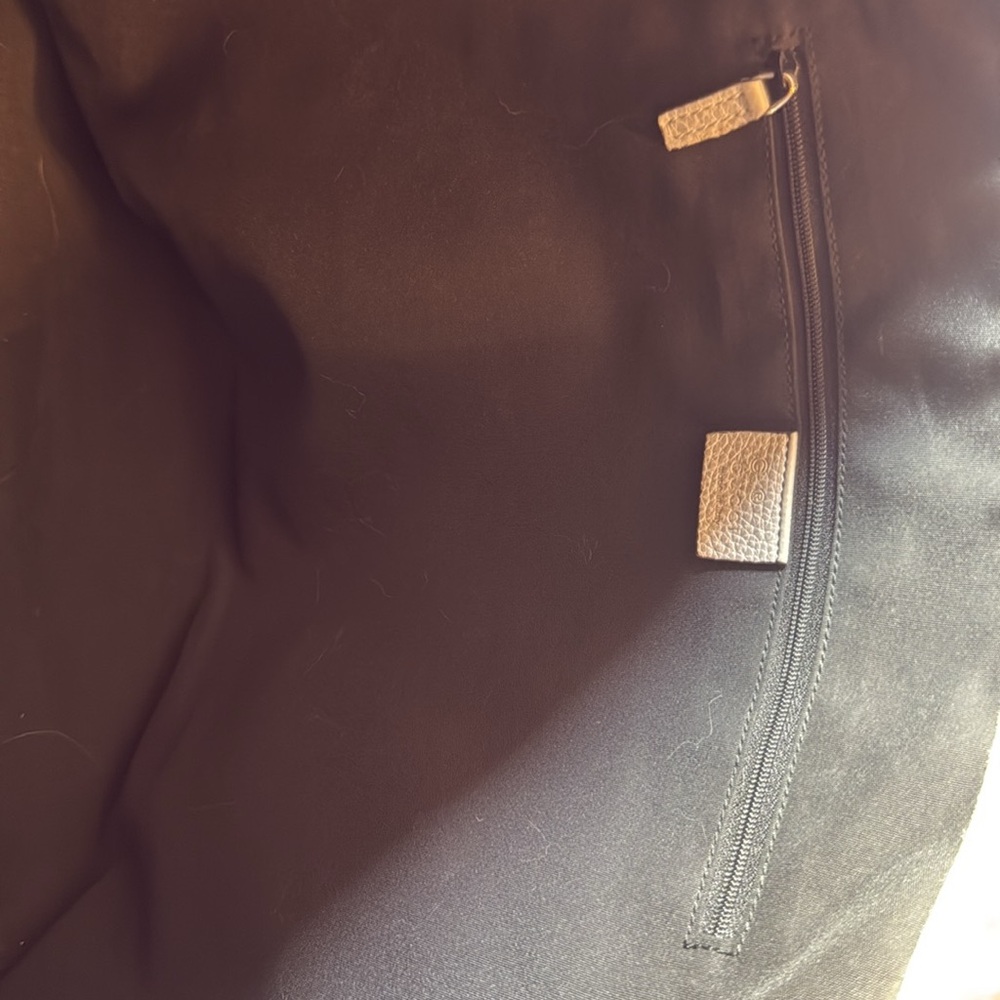 ✨Authentic ✨ Gucci Shimmering Silver Tote Bag - Picture 15 of 16